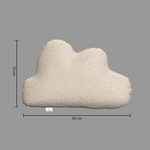 Oya felhő formájú bézs gyerekpárna skandináv stílusban, termékméretekkel 
